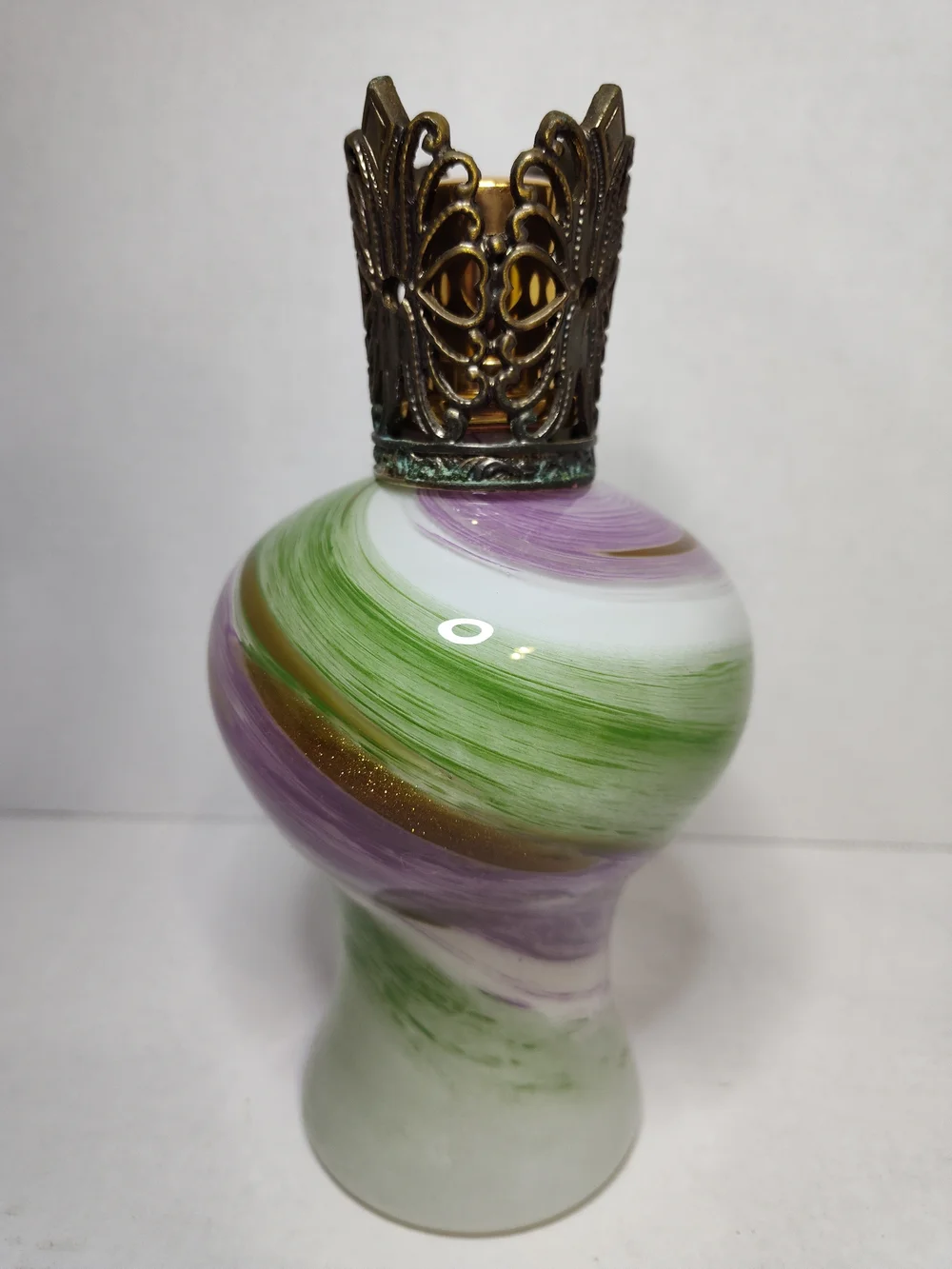 Queen of Mardi Gras Blown Art Glass Oil Fragrance Lamp 2004-2009 By LA TEE DA